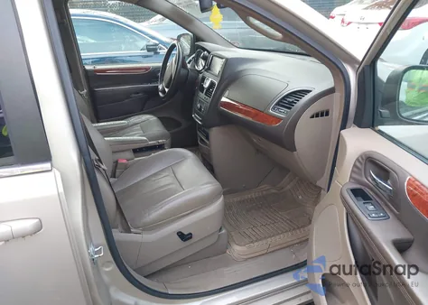 2014 Chrysler Town & Country Touring-L from USA, damaged, VIN 2C4RC1CG8ER228628